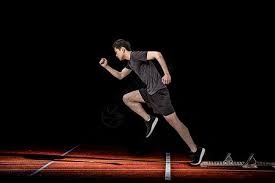 冰雪：张家口滑雪场迎来游客高峰