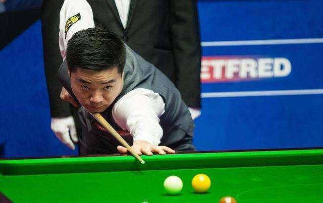 注意到他的 注意到他的