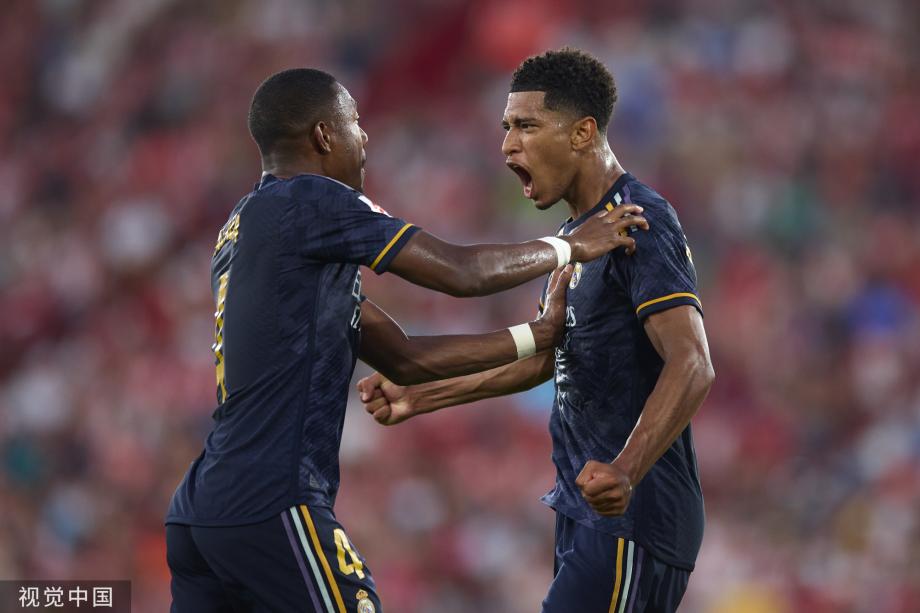 意球破门获 意球破门获