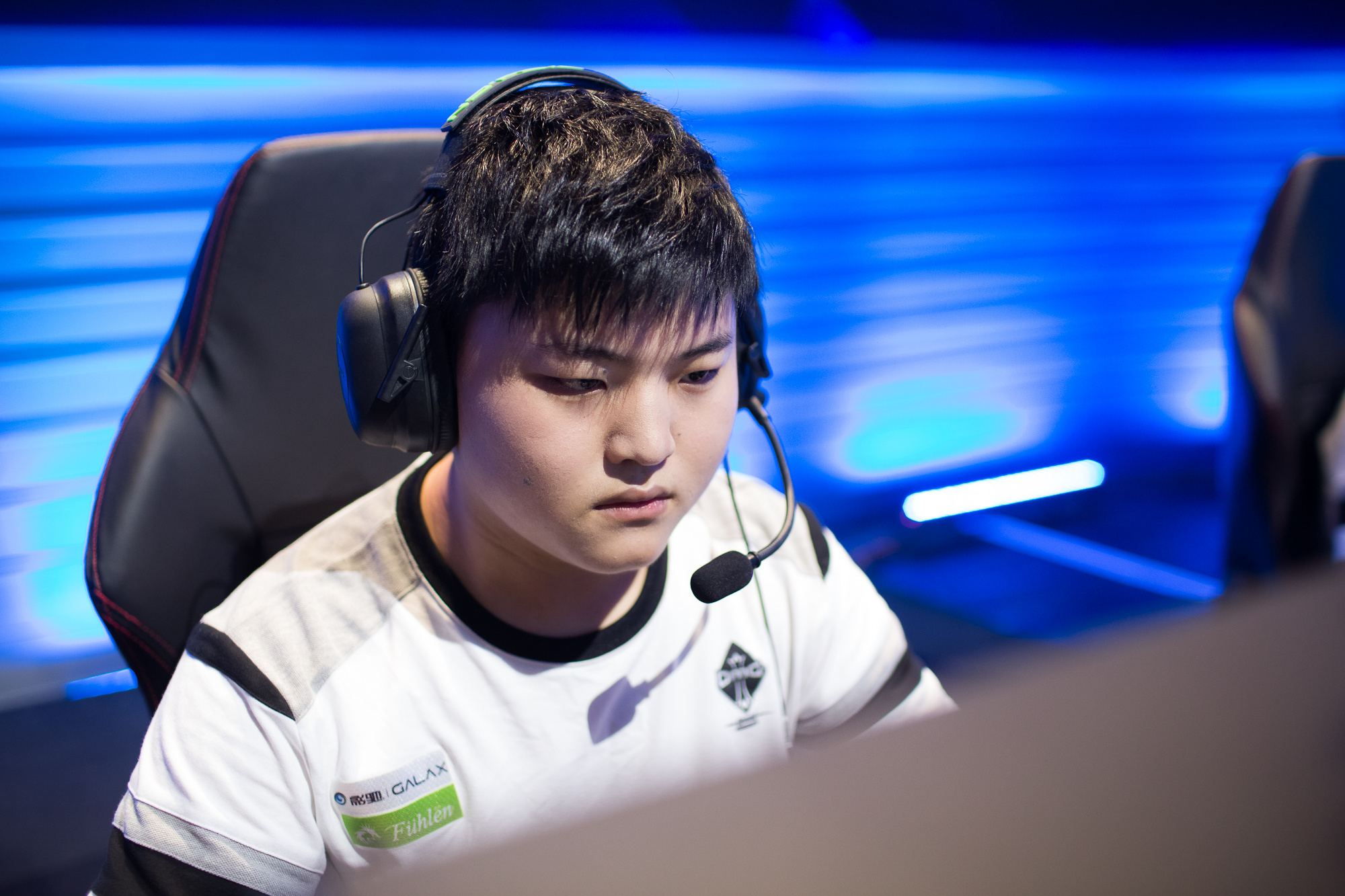 育服务奠定 育服务奠定