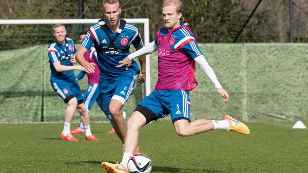 借助这名年 借助这名年