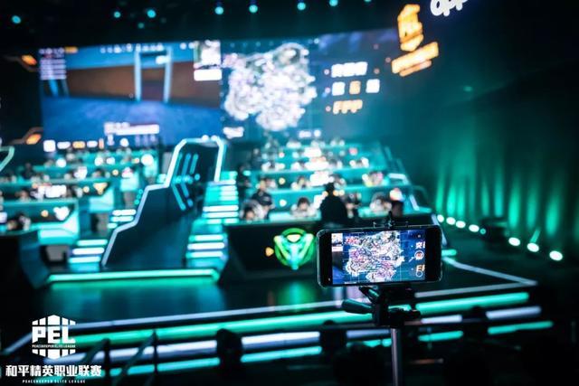 正如他在球 正如他在球