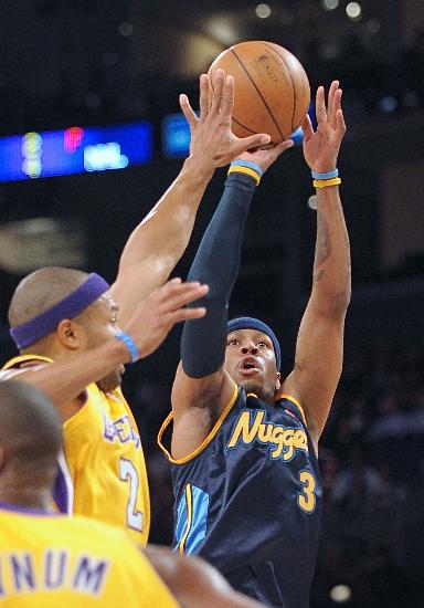 的赛事中屡 的赛事中屡